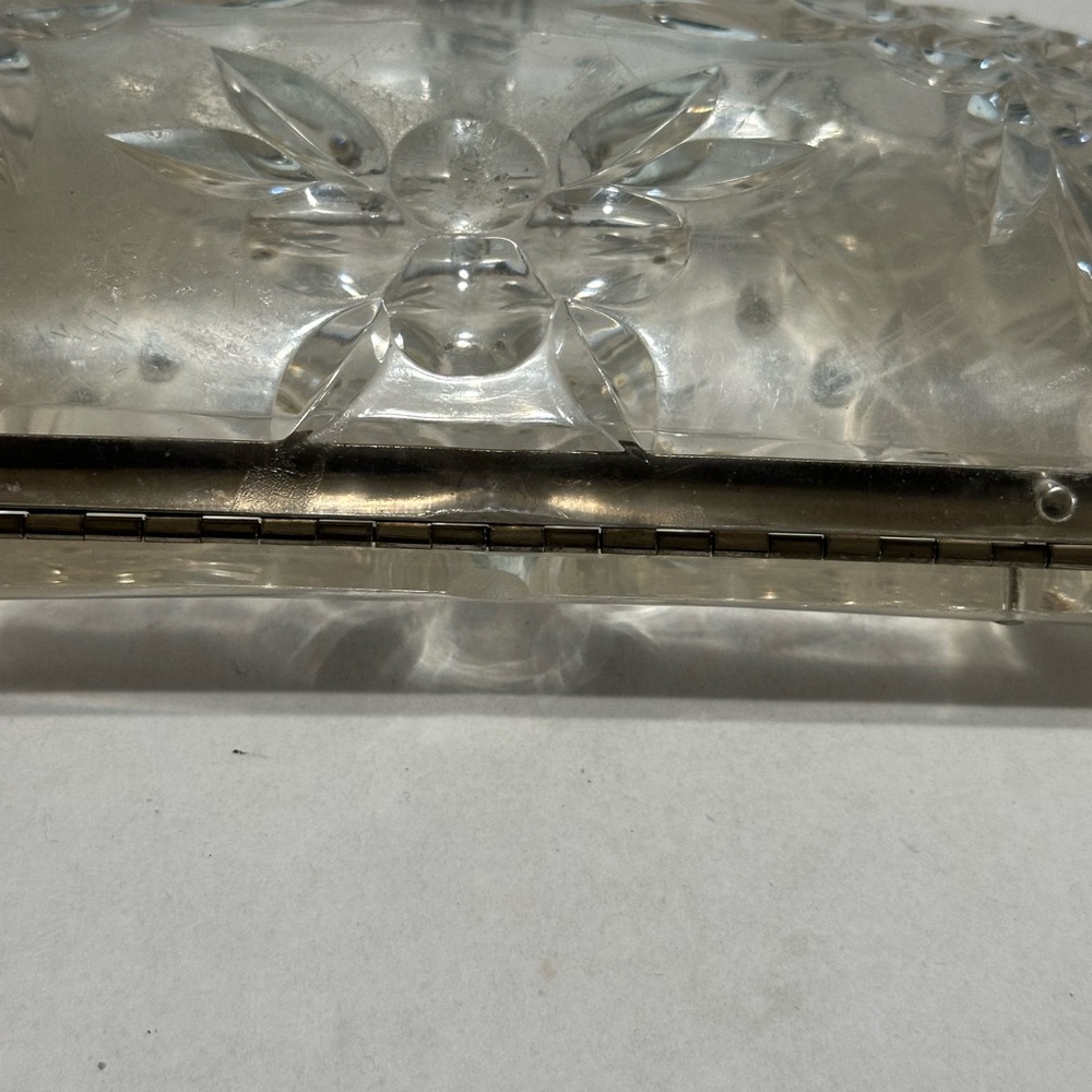 Elegant Clear Acrylic Clutch With Chain View 3